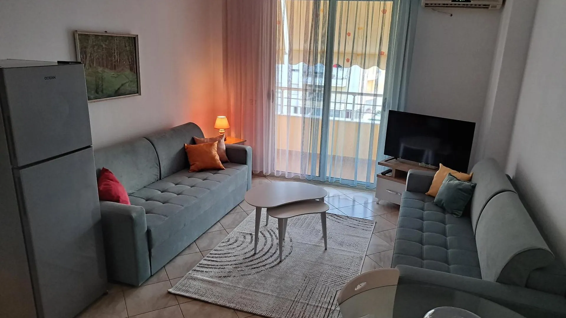Sea Colored Apartment Durrës 0*,
